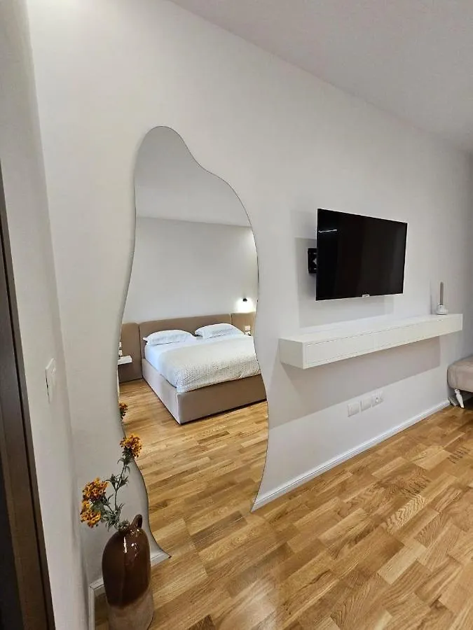 Green Terrace Apartment 7 Tirana 0*,
